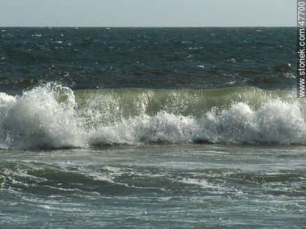 Foamy waves - Department of Maldonado - URUGUAY. Photo #47700