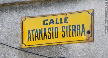 Calle Atanasio Sierra - Departamento de Maldonado - URUGUAY. Foto No. 47611