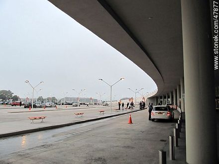 Aeropuerto Internacional de Carrasco - Departamento de Canelones - URUGUAY. Foto No. 47877