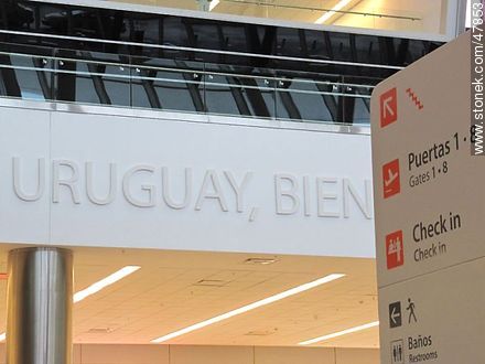 Aeropuerto Internacional de Carrasco - Departamento de Canelones - URUGUAY. Foto No. 47853
