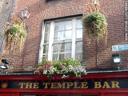 The Temple Bar in Temple Lane - Ireland - BRITISH ISLANDS. Photo #48643