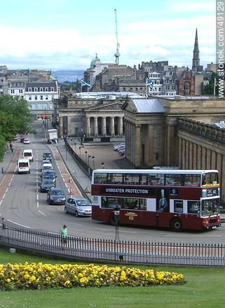 National Galleries of Scotland from Mound Place. N. Bank Street. - Scotland - BRITISH ISLANDS. Photo #49129