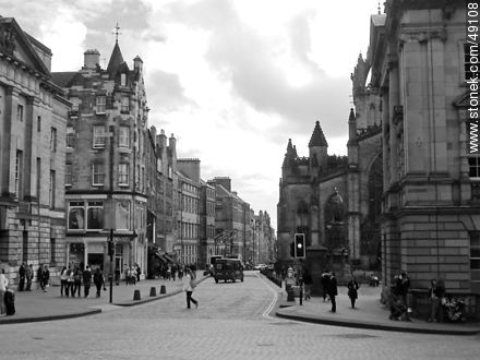 Calle Lawnmarket en Royal Mile de Edimburgo. - Escocia - ISLAS BRITÁNICAS. Foto No. 49108