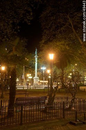 Plaza Libertad, estatua de la Libertad - Departamento de Montevideo - URUGUAY. Foto No. 49443