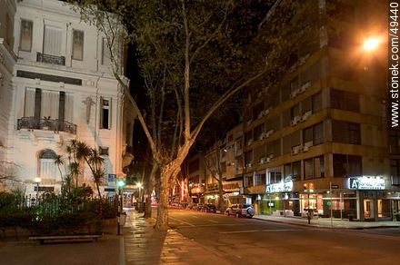 Calle San José y Héctor Gutiérrez Ruiz - Departamento de Montevideo - URUGUAY. Foto No. 49440