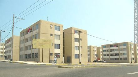 Nuevos bloques de edificios al sur de Arica. Barrio Mirador del Pacífico. - Chile - Otros AMÉRICA del SUR. Foto No. 49552