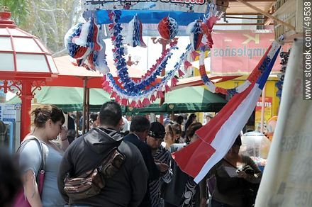 Adornos por el festejo de Bicentenario chileno, 18 de setiembre de 2010. - Chile - Otros AMÉRICA del SUR. Foto No. 49538