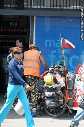 Ciclista bien pertrechado para largos recorridos. - Chile - Otros AMÉRICA del SUR. Foto No. 49505