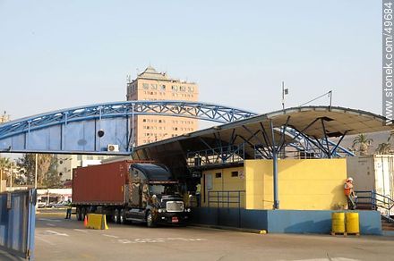 Camión de carga en el puerto de Arica. - Chile - Otros AMÉRICA del SUR. Foto No. 49684