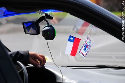 Taxi embanderado con la ocasión del Bicentenario chileno. - Chile - Otros AMÉRICA del SUR. Foto No. 50047
