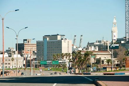 Rambla Gran Bretaña y Andes. Torre del Correo Central. Hotel NH Columbia. - Departamento de Montevideo - URUGUAY. Foto No. 50452
