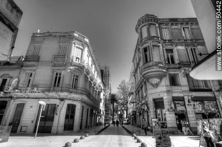 Antiguos edificios de la esquina de Sarandí y Alzaibar -  - IMÁGENES VARIAS. Foto No. 50442
