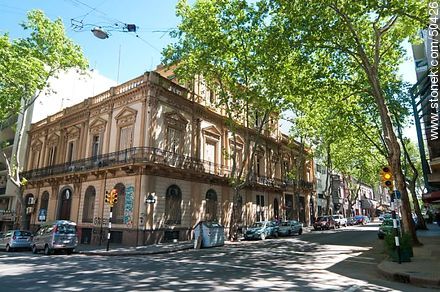 Seat of Codicen in the corner of streets Soriano and Rio Negro - Department of Montevideo - URUGUAY. Photo #50426
