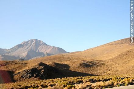 Montañas en el altiplano. Volcán Tarapacá. - Chile - Otros AMÉRICA del SUR. Foto No. 50781