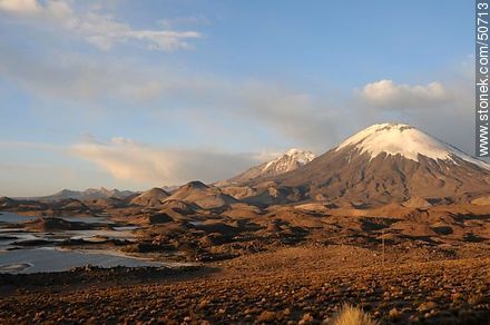 Cotacotani lagoons and volcanoes Pomerape and Parinacota. Altitude: 4640m. - Chile - Others in SOUTH AMERICA. Photo #50713