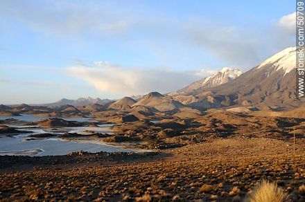 Cotacotani lagoons and volcanoes Pomerape and Parinacota. Altitude: 4640m. - Chile - Others in SOUTH AMERICA. Photo #50709