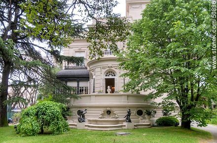 Residencia del embajador de Brasil en Uruguay. Palacio Pietracaprina en Bulevar Artigas y Av. Rivera. - Departamento de Montevideo - URUGUAY. Foto No. 50886