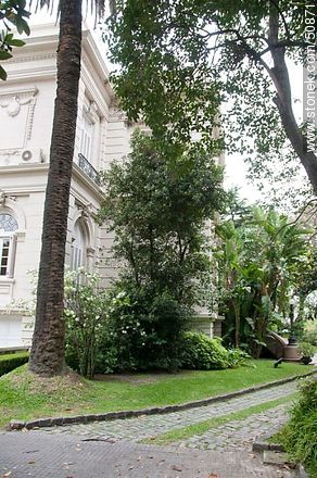 Residencia del embajador de Brasil en Uruguay. Palacio Pietracaprina en Bulevar Artigas y Av. Rivera. - Departamento de Montevideo - URUGUAY. Foto No. 50871