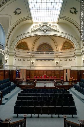 School of Law. Auditorium. - Department of Montevideo - URUGUAY. Photo #50937