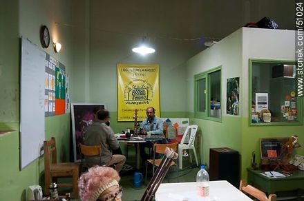 Locos por la radio. Vilardevoz. Cabina de audio. - Departamento de Montevideo - URUGUAY. Foto No. 51024