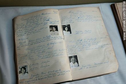 Libro antiguo de registro de internados del Hospital Vilardebó. - Departamento de Montevideo - URUGUAY. Foto No. 51014