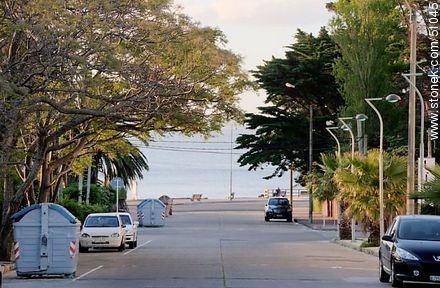 27th Street. - Punta del Este and its near resorts - URUGUAY. Foto No. 51045