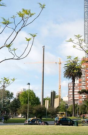 La Plaza de la Bandera sin la bandera - Departamento de Montevideo - URUGUAY. Foto No. 51137