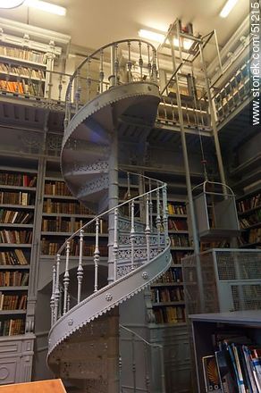 Library of IAVA. Spiral staircase. - Department of Montevideo - URUGUAY. Foto No. 51215