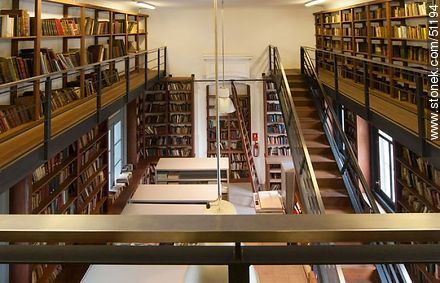 Library of IAVA. - Department of Montevideo - URUGUAY. Foto No. 51194