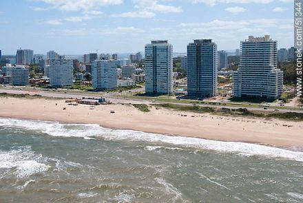 Brava beach. Parada 8. - Punta del Este and its near resorts - URUGUAY. Foto No. 51344