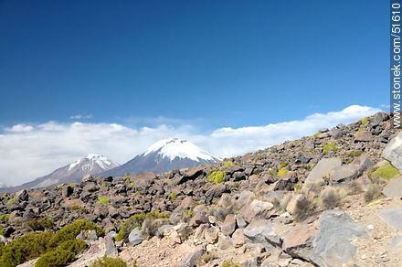 Volcanes Pomerape y Parinacota de la cadena de Nevados de Payachatas. - Chile - Otros AMÉRICA del SUR. Foto No. 51610