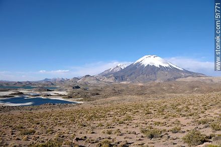 Volcán Parinacota y lagunas de Cotacotani - Chile - Otros AMÉRICA del SUR. Foto No. 51771
