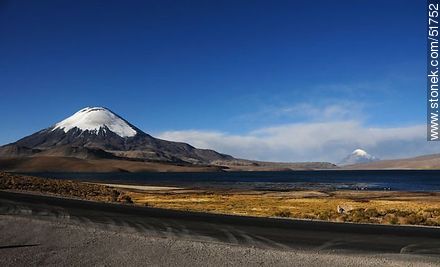 Parinacota volcano, lake Chungará. - Chile - Others in SOUTH AMERICA. Photo #51752