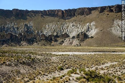 Geografía altiplánica desde la Ruta Nacional 4 de Bolivia - Bolivia - Otros AMÉRICA del SUR. Foto No. 51828