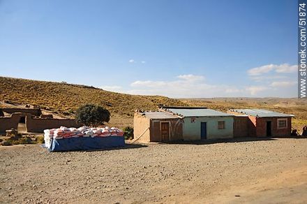 Almacenes en el altiplano - Bolivia - Otros AMÉRICA del SUR. Foto No. 51874