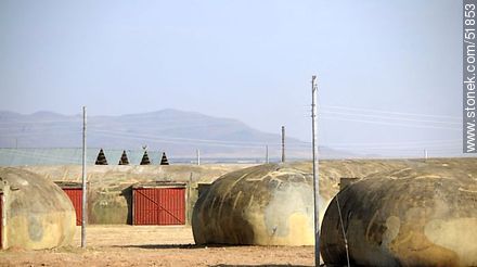 Instalaciones del ejército boliviano. Unidades constructivas en forma de huevo - Bolivia - Otros AMÉRICA del SUR. Foto No. 51853