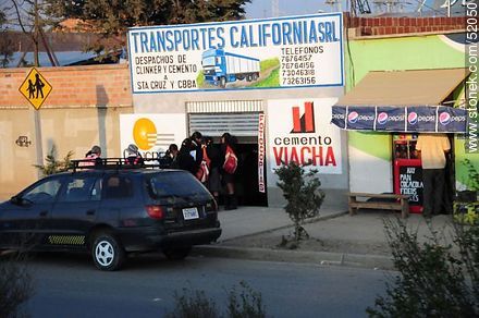 El Alto. Transportes California. - Bolivia - Others in SOUTH AMERICA. Foto No. 52050
