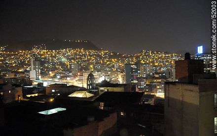 Night view of a section of La Paz. Altitude: 3700m asl - Bolivia - Others in SOUTH AMERICA. Foto No. 52003