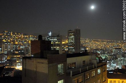 Night view of a section of La Paz. Altitude: 3700m asl - Bolivia - Others in SOUTH AMERICA. Photo #52002