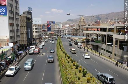 Avenida Mariscal Santa Cruz desde un puente peatonal. Altitud: 3650m - Bolivia - Otros AMÉRICA del SUR. Foto No. 52249