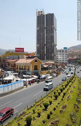 Avenida Mariscal Santa Cruz desde un puente peatonal. - Bolivia - Otros AMÉRICA del SUR. Foto No. 52247