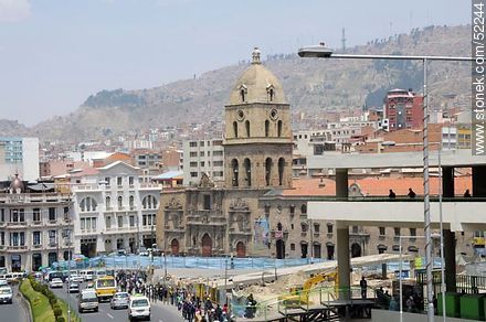 Avenida Mariscal Santa Cruz y la iglesia San Francisco - Bolivia - Otros AMÉRICA del SUR. Foto No. 52244