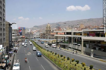Avenida Mariscal Santa Cruz desde un puente peatonal. - Bolivia - Otros AMÉRICA del SUR. Foto No. 52243
