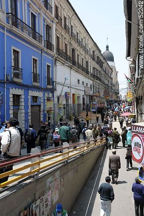 Comercio Street.  - Bolivia - Others in SOUTH AMERICA. Photo #52242