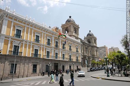 Palacio de Gobierno (Palacio Quemado) en la esquina de las calles Comercio y Bolívar - Bolivia - Otros AMÉRICA del SUR. Foto No. 52184