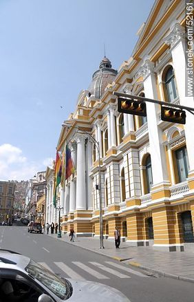 Calle Bolívar. Congreso Nacional de Bolivia, sede del Poder Legislativo. - Bolivia - Otros AMÉRICA del SUR. Foto No. 52161