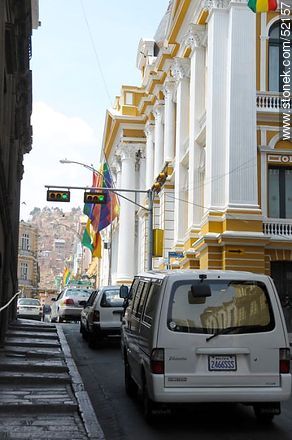 Calle Bolívar. Congreso Nacional de Bolivia, sede del Poder Legislativo. - Bolivia - Otros AMÉRICA del SUR. Foto No. 52157
