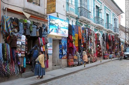Tiendas de artículos para turistas en la calle Linares - Bolivia - Otros AMÉRICA del SUR. Foto No. 52289