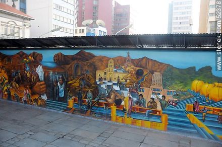 Wall mural in La Paz - Bolivia - Others in SOUTH AMERICA. Photo #52378