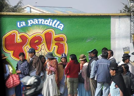 Fila de personas - Bolivia - Otros AMÉRICA del SUR. Foto No. 52787